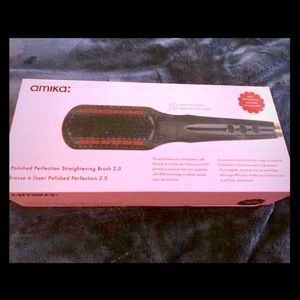 Amika Straightening Brush 2.0